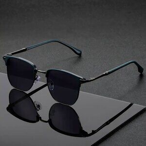 Ultra-Thin Two-Tone Square Glasses – Trendy Black & Green Gradient Eyewear for W